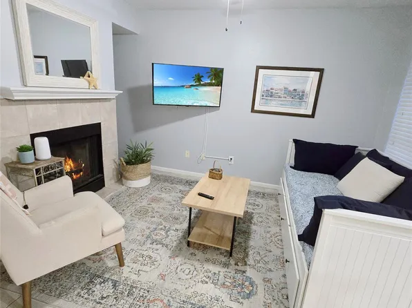 3506 Cove View Blvd APT 1313, Galveston, TX 77554