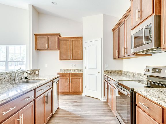 5th image of 112 Hickory Park Ct