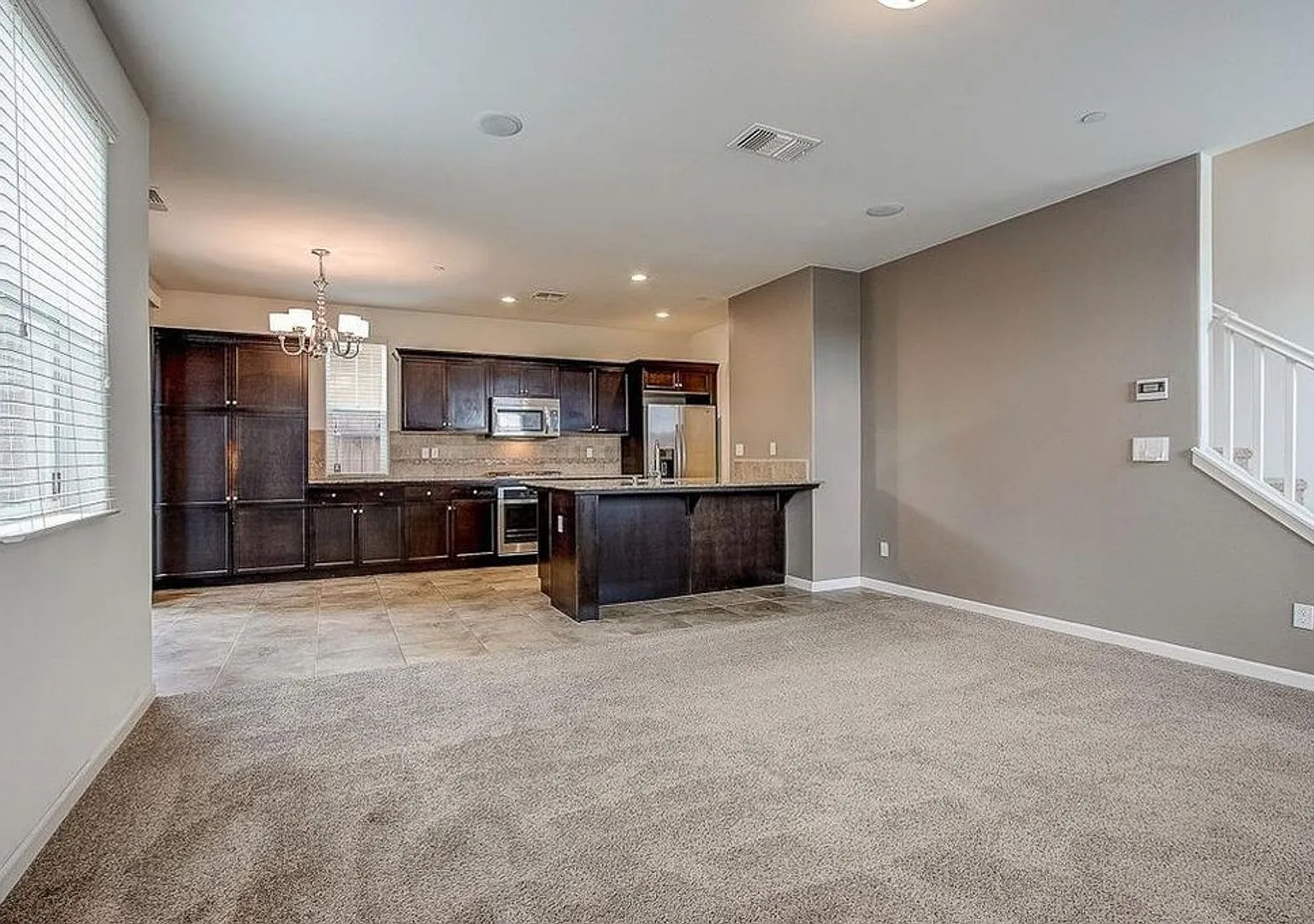 Beautiful 3 Bedroom Home in Clovis, CA — Photo 4