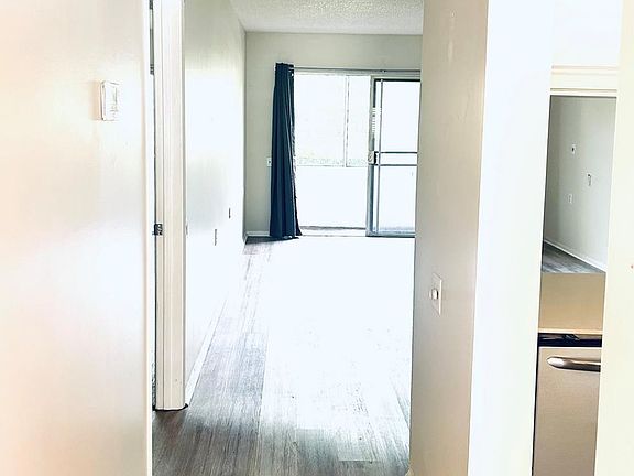 4th image of 1206 Bahama Bend #D1