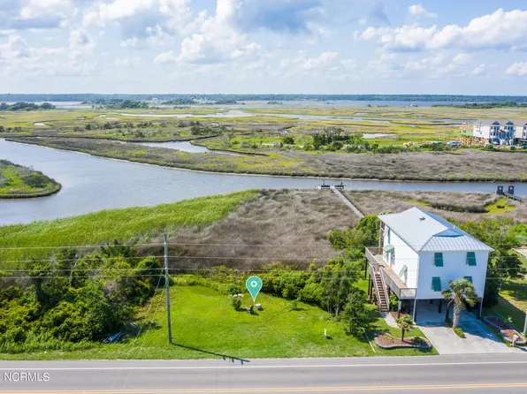 1211 N New River Dr, Surf City, NC 28445