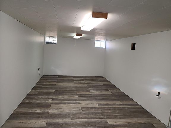 5th image of 1954 Stratford Way
