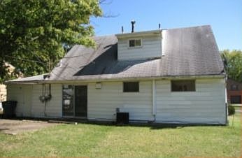 2nd image of 1457 Country Club Rd #R