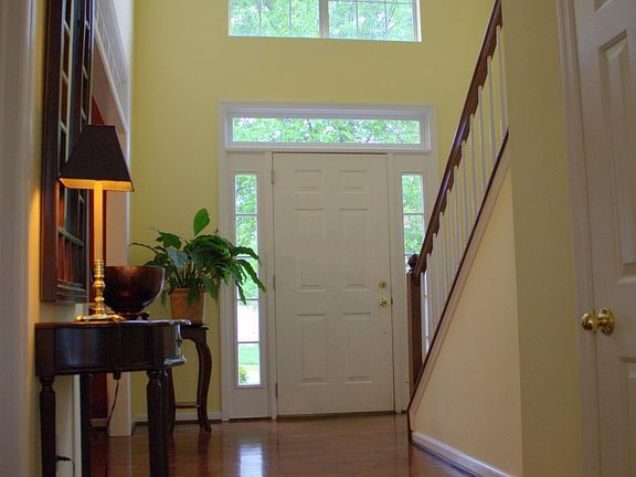 5th image of 5129 Millbrook Dr