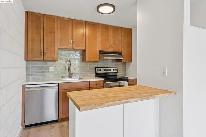 1 Kelton Ct #4K — Photo 4