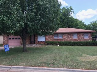 312 Gatrix Ave, Cleburne, TX 76033