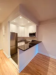 Rented by Metropolis Real Estate of Manhattan