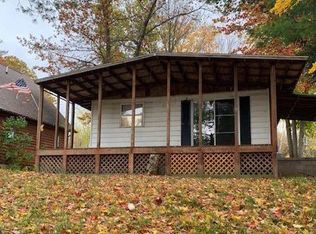 779 Lakeshore Dr, Gladwin, MI 48624