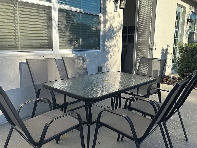 1546 Discovery St — Photo 32