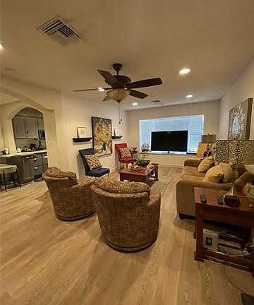 3rd image of 2859 Hickorybrook Dr