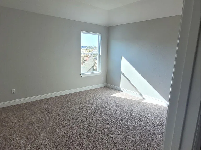 120 Free Stone Dr — Photo 18