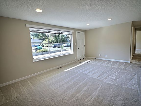 5th image of 1314 N 188th St