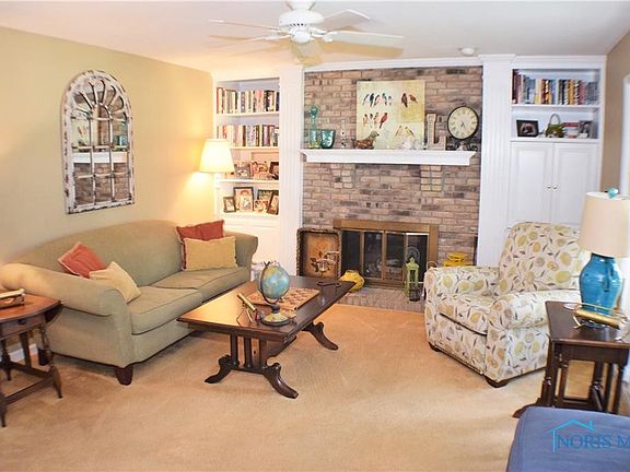 3rd image of 315 W Riverview Dr