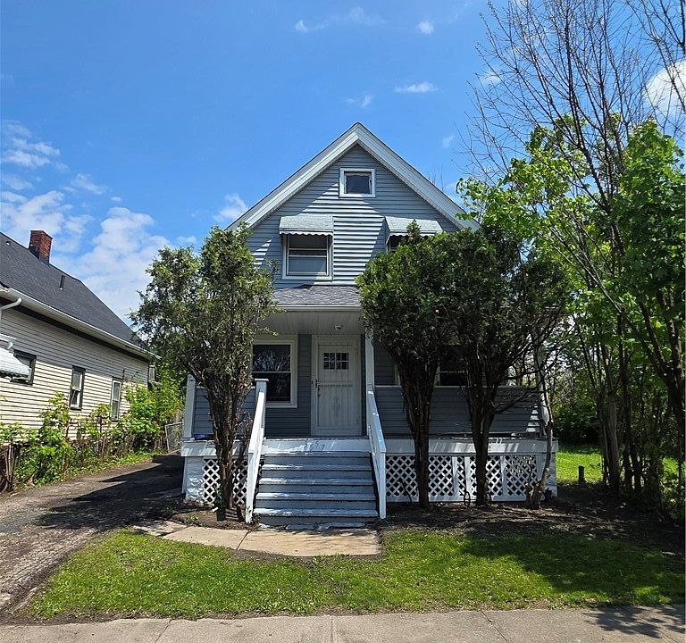 1st image of 3557 E 114th St