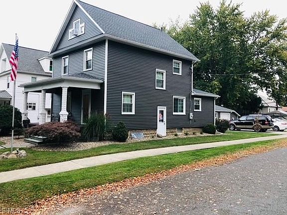3rd image of 744 S Vine St