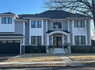 30 Selwyn Rd, Newton, MA 02461
