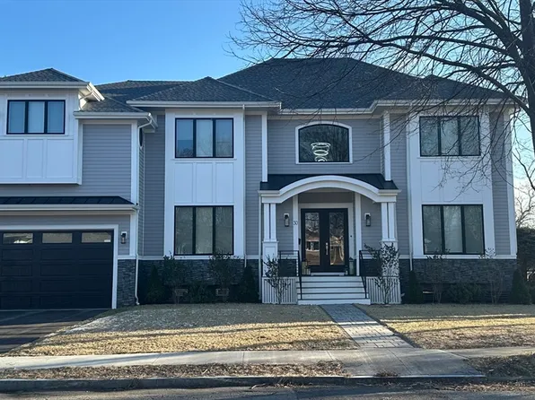 30 Selwyn Rd, Newton, MA 02461