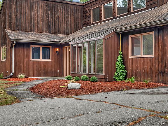 4th image of 96 Balsam Road