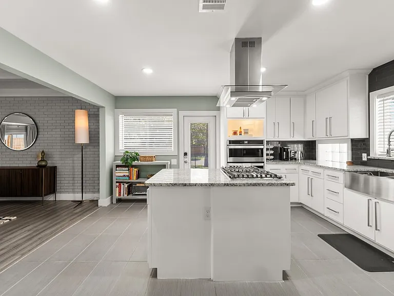 6506 Walnut Hill Ln — Photo 10