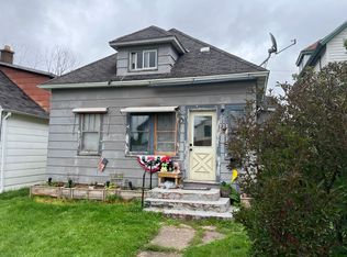 714 N 7th Ave, Iron River, MI 49935