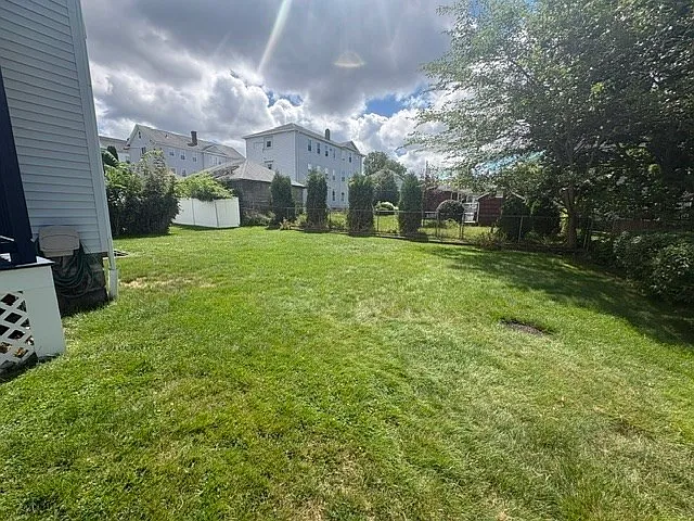 2 bed, 1.0 bath, 1000 sqft, $1,850 — Photo 3