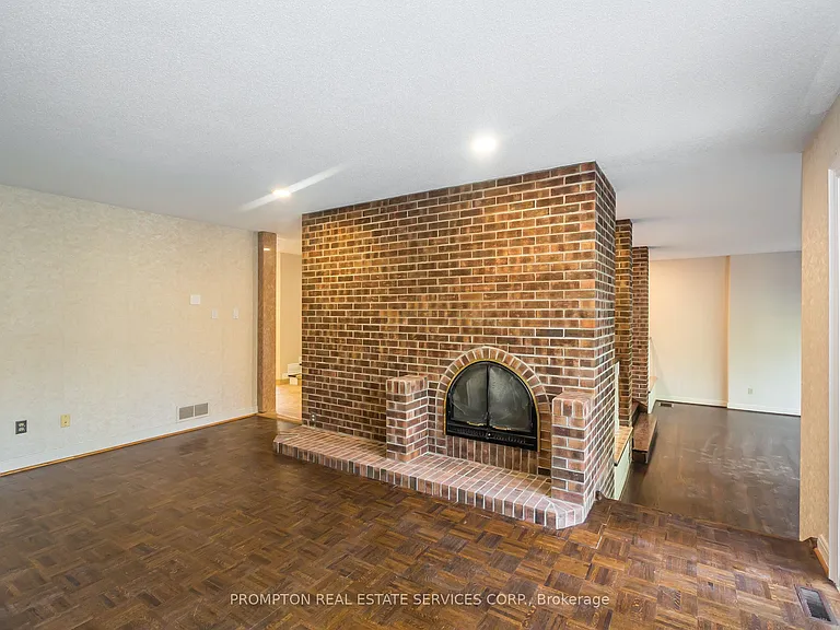 4 Sagewood Dr — Photo 6