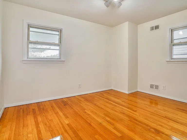 502 Avenue E #2 — Photo 12