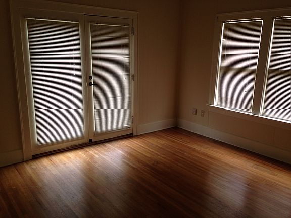 2nd image of 1241 Jeanette St