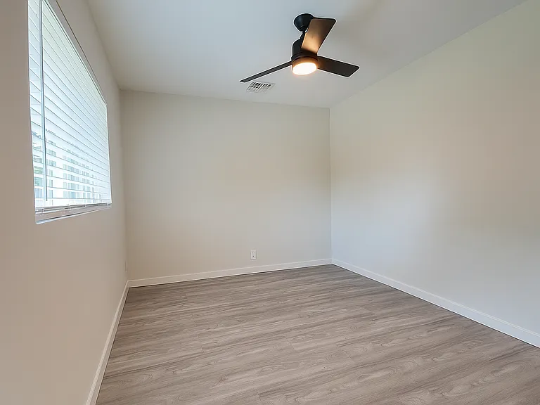 2208 N 26th St #2 — Photo 15