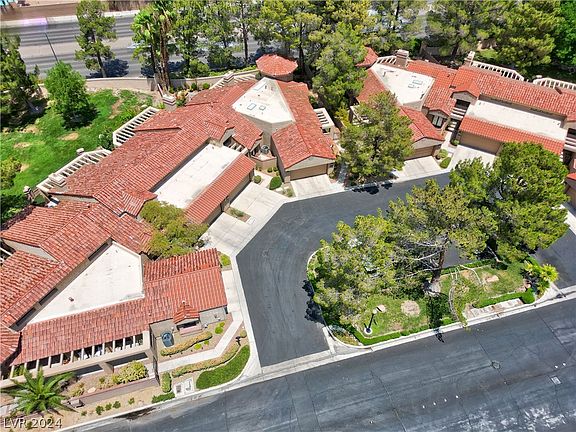 3rd image of 7368 Mission Hills Dr #0