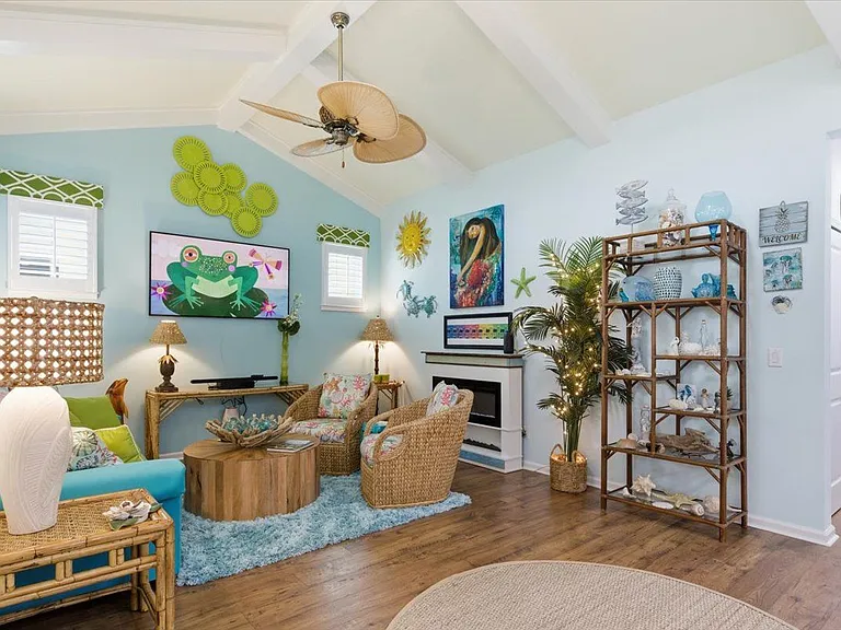 247 Tropics Ave — Photo 10