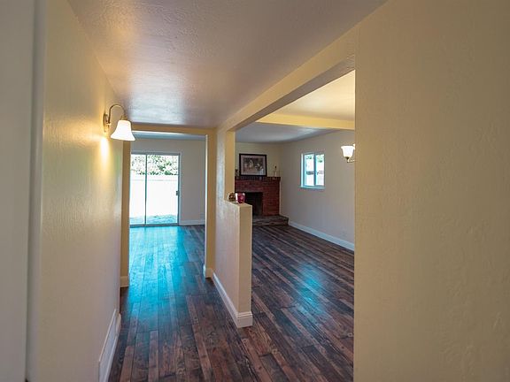 4th image of 1807 S Sierra Vista Ave