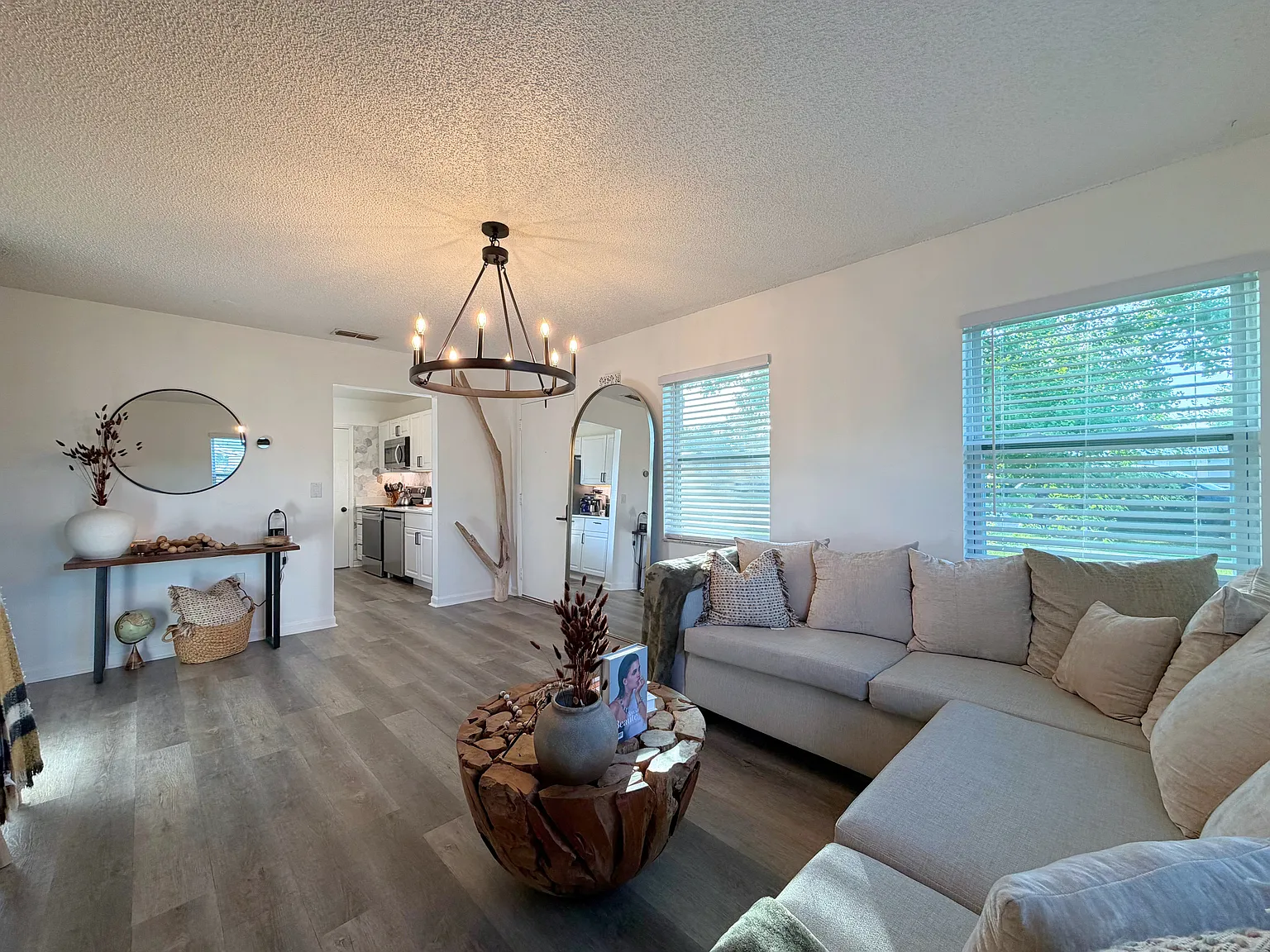 2 bed, 660 sqft, $1,800 — Photo 3