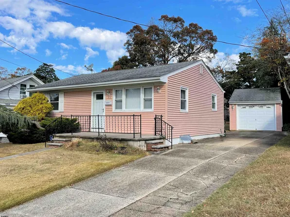 36 W Nevada Ave, Absecon, NJ 08201