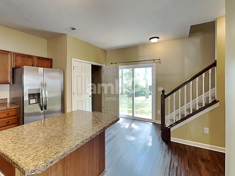 135 Springer Woods Blvd — Photo 5