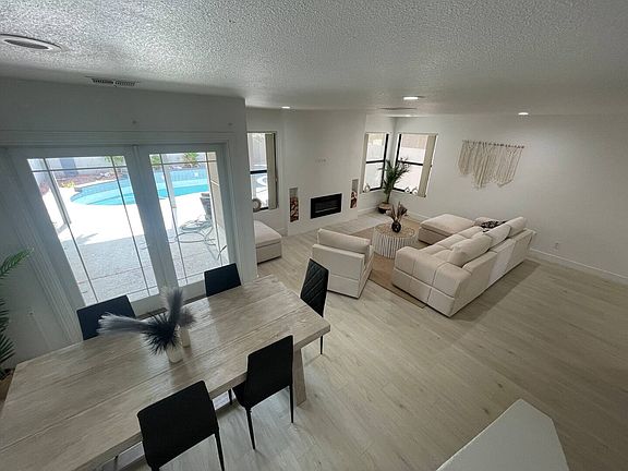 2nd image of 3004 Ocean View Dr