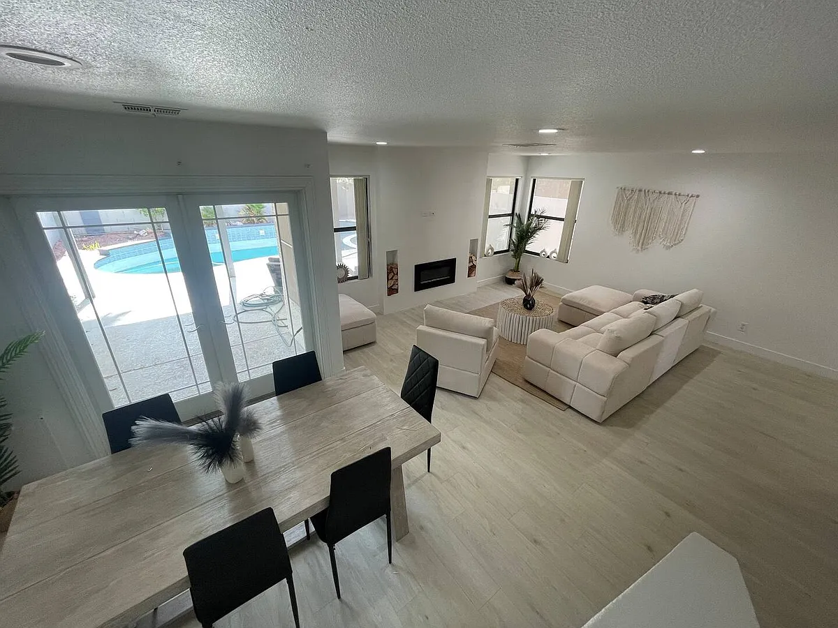 Building Photo - 3004 Ocean View Dr