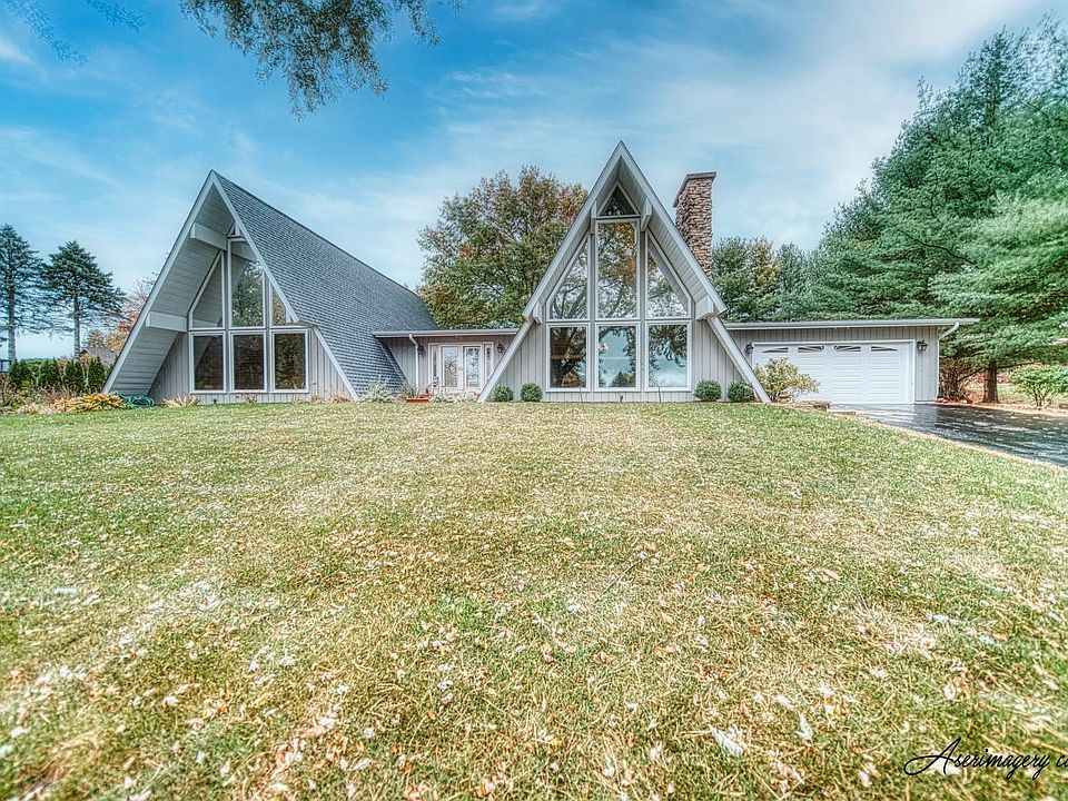 1st image of 2628 Knob Hill Rd
