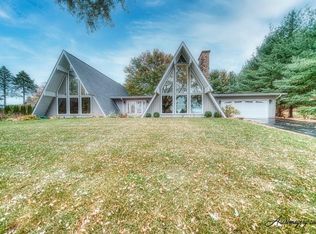 2628 Knob Hill Rd, Johnsburg, IL 60051