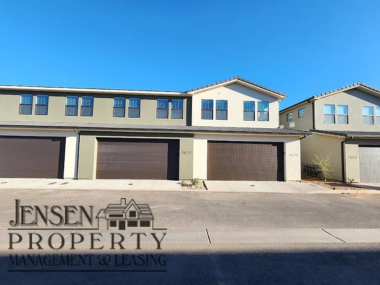 2649 E Wake Forest Ln — Photo 2