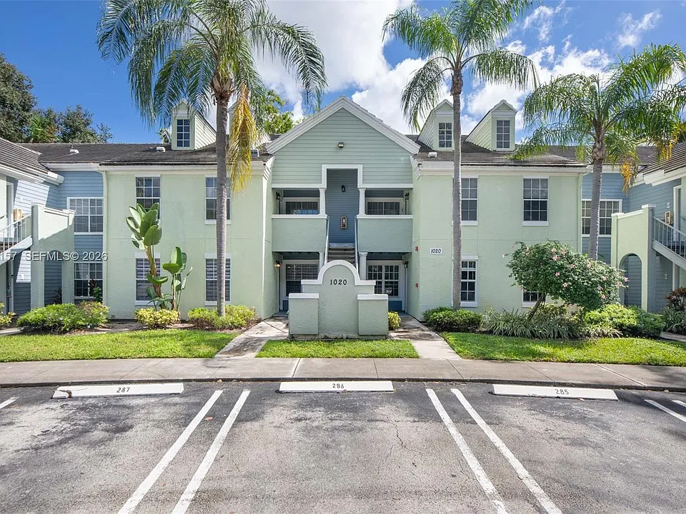 1020 Crystal Way #C
