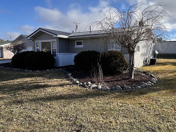4th image of 6951 Thelman Ave