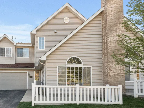 7221 Brittany Ln, Inver Grove Heights, MN 55076