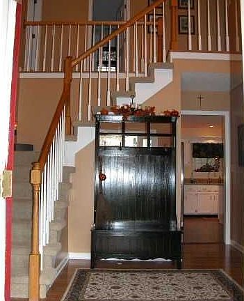 3rd image of 10104 Larkspur Dr