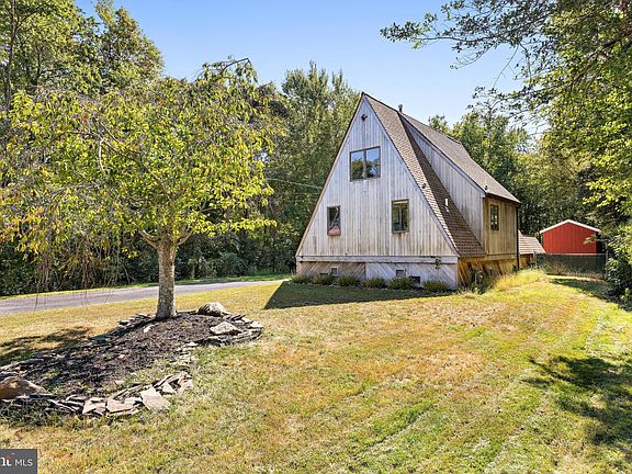 3rd image of 32 Barnegat Beach Dr