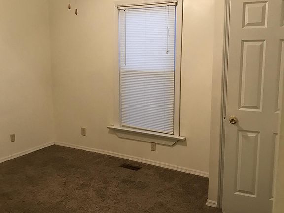 3rd image of 664 Saint Joseph Ave