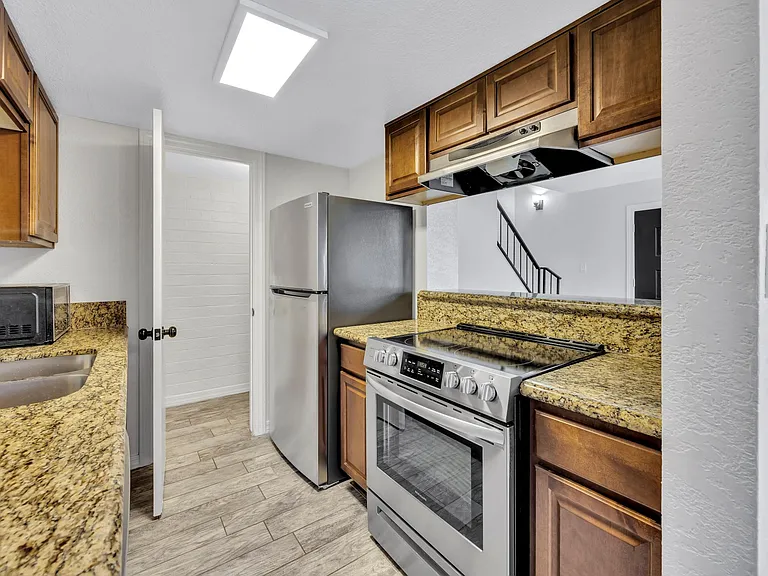 5307 W Sheena Dr — Photo 10