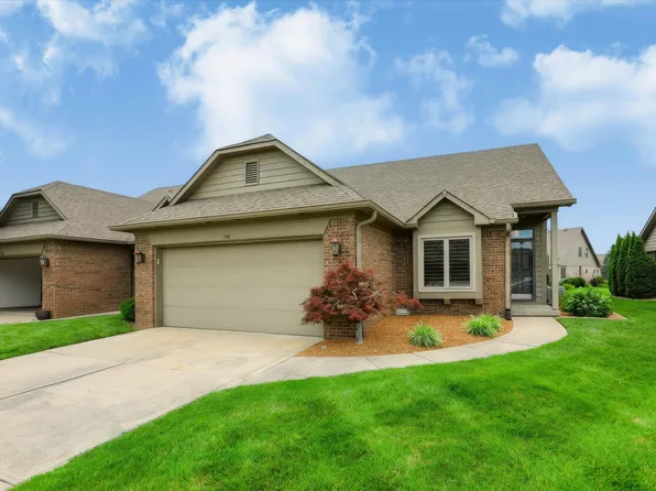 748 Cottage Ln, Greenwood, IN 46143