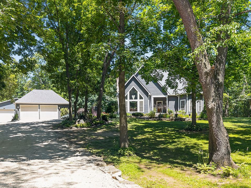 1st image of 3410 Overlook Dr