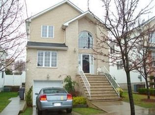 252 Hecker St, Staten Island, NY 10307